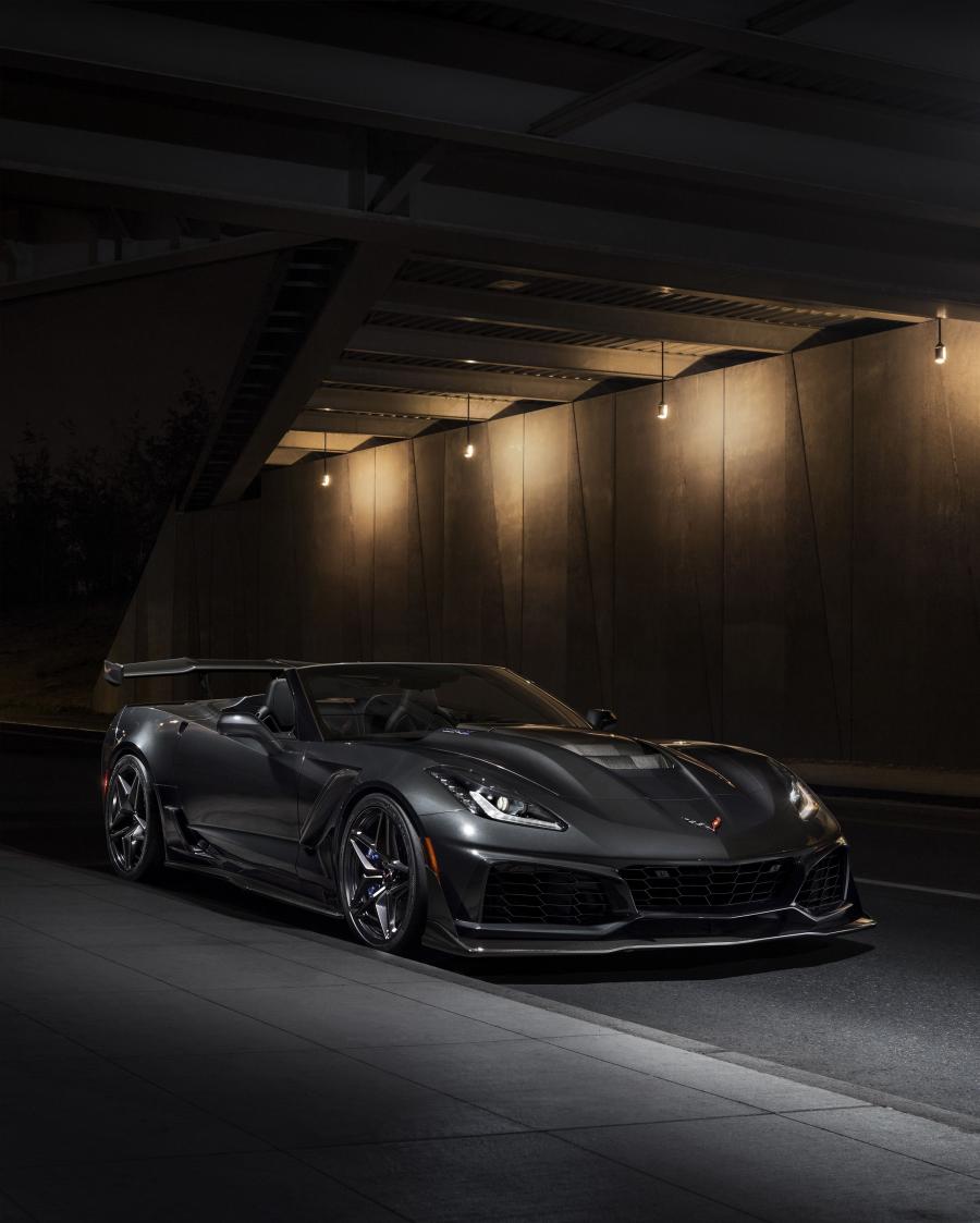  Chevrolet Corvette ZR1 Convertible (C7) 2018 года  (фото 2 из 2)